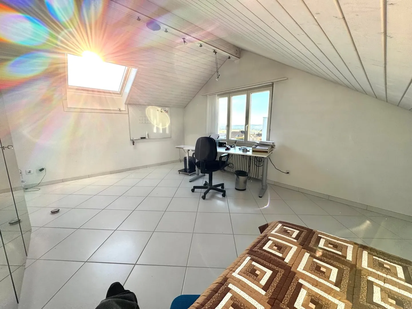 Maison individuelle exclusive en situation de colline avec vue sur les Alpes - Photo 16 sur 25