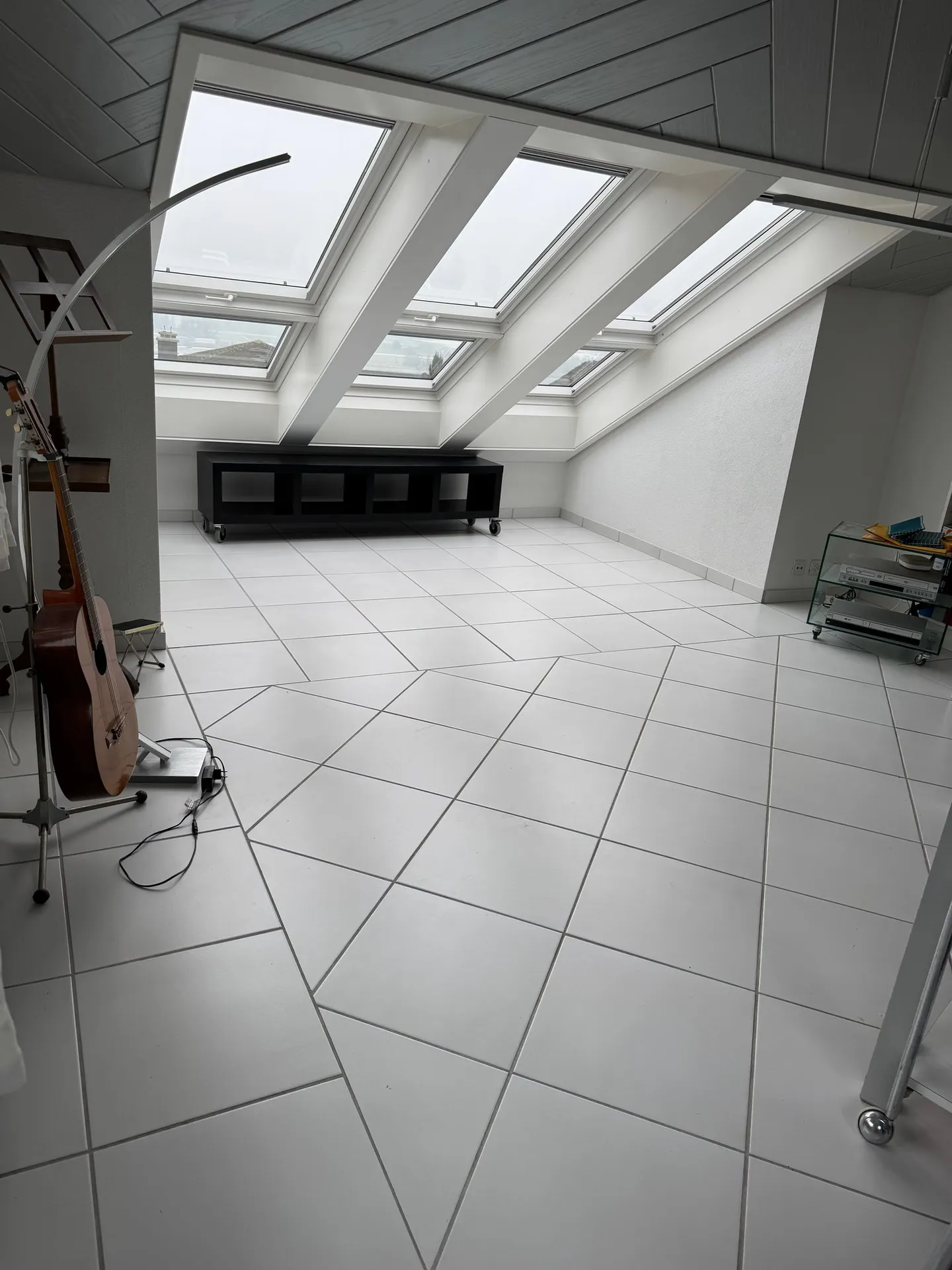 Maison individuelle exclusive en situation de colline avec vue sur les Alpes - Photo 17 sur 25