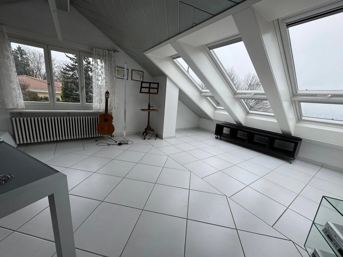 Maison individuelle exclusive en situation de colline avec vue sur les Alpes - Photo 18 sur 25