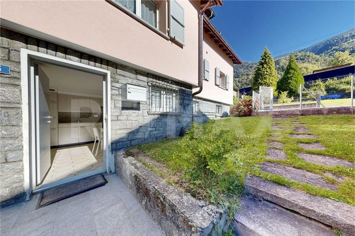 Haus mit Garten in Faido - Foto 3 von 13