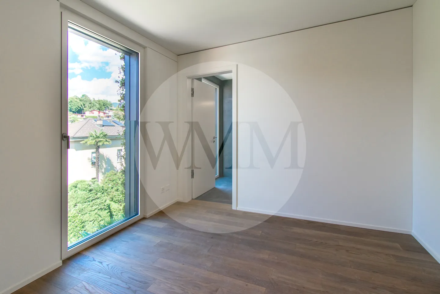 Appartement élégant avec terrasse et belle vue dégagée - Photo 9 sur 15