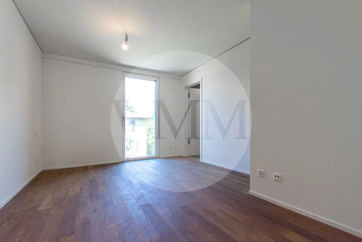 Appartement élégant avec terrasse et belle vue dégagée - Photo 10 sur 15