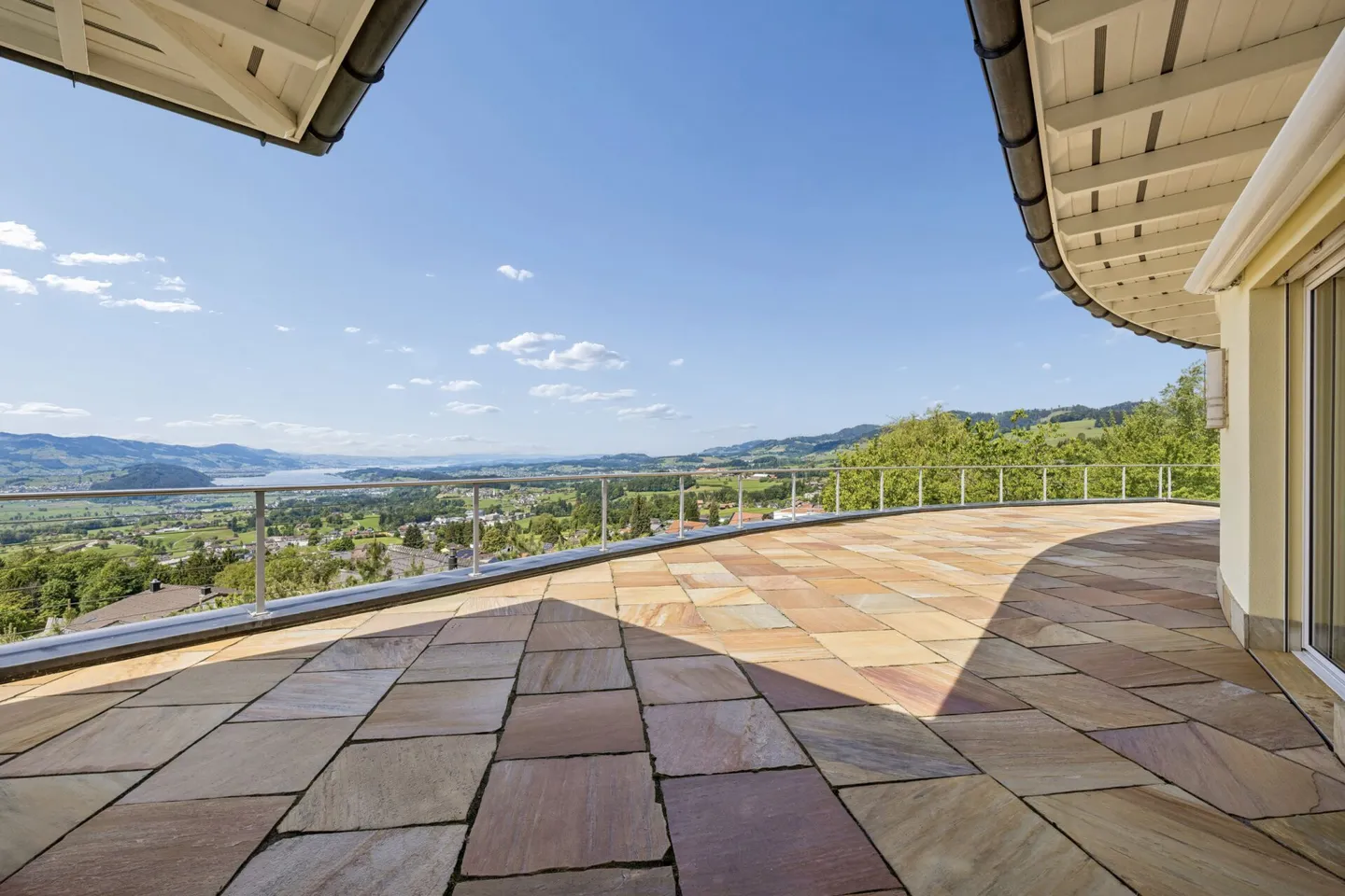 Exklusive Villa mit Spa & Aussicht - Foto 1 von 7