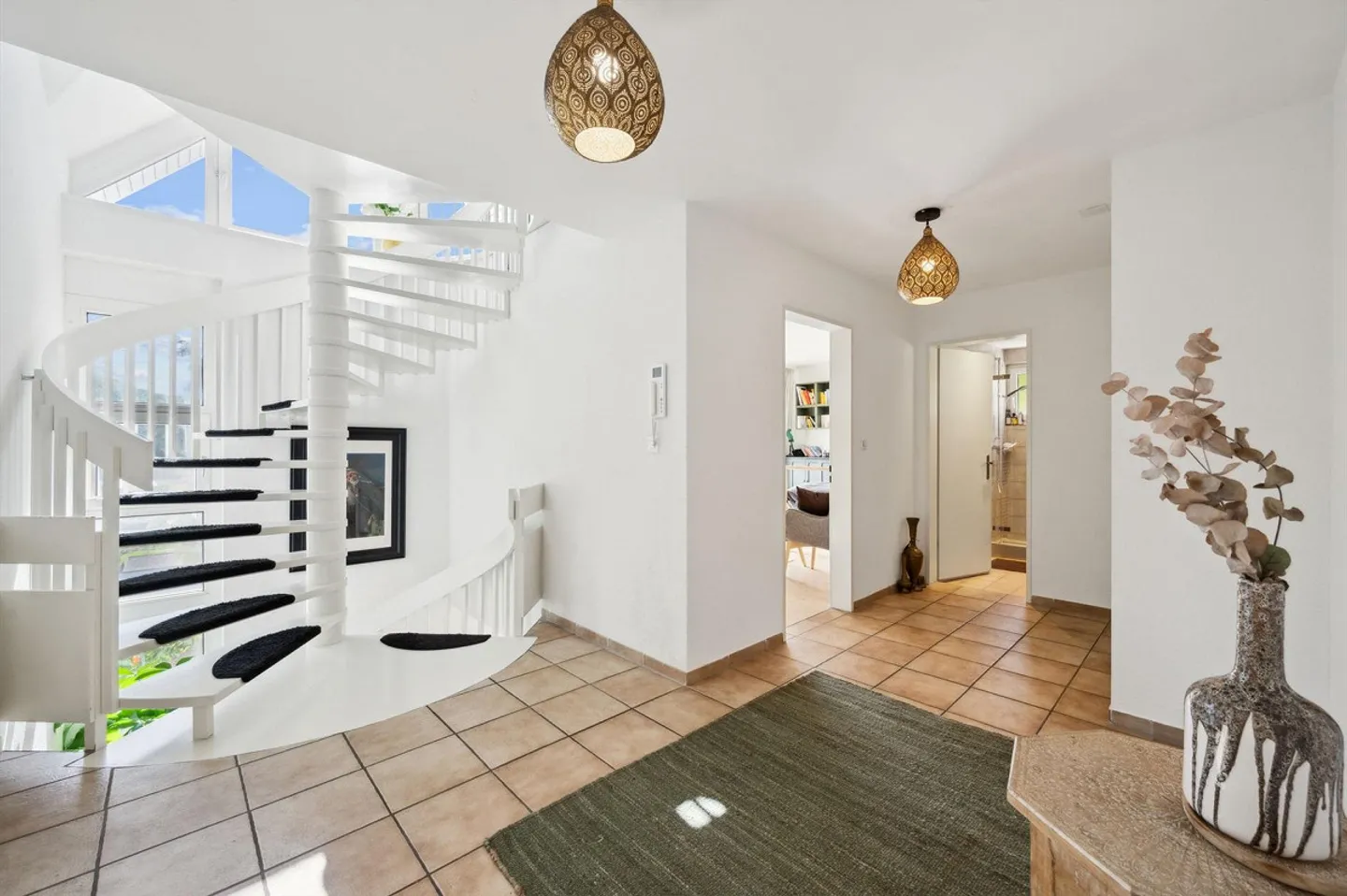 Maison individuelle moderne de 6,5 pièces avec vue panoramique impressionnante - Photo 8 sur 13