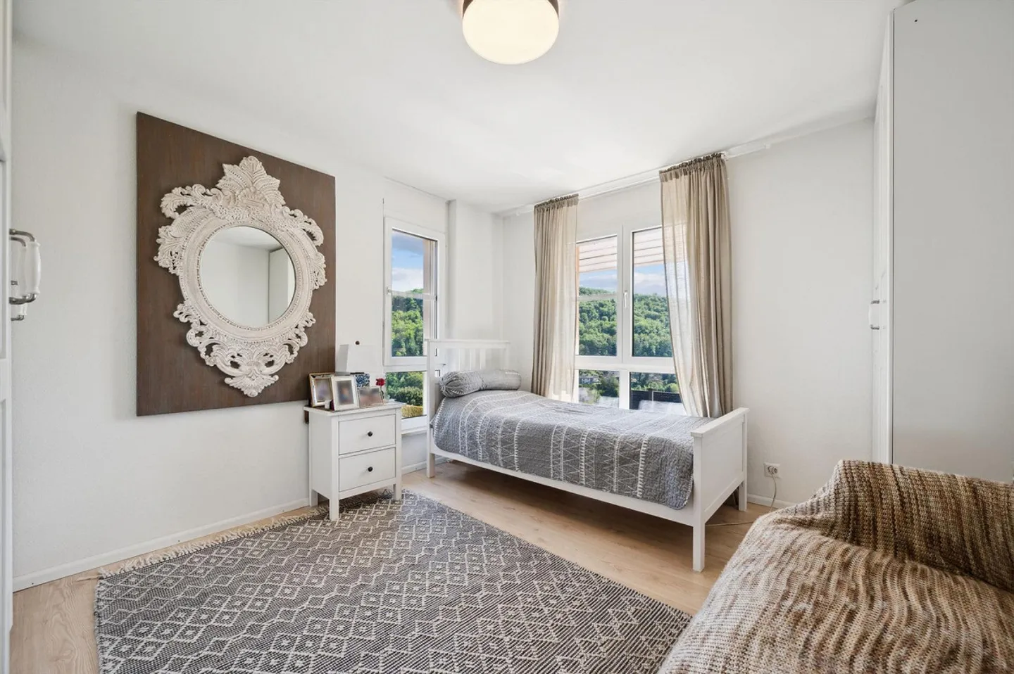 Maison individuelle moderne de 6,5 pièces avec vue panoramique impressionnante - Photo 9 sur 13