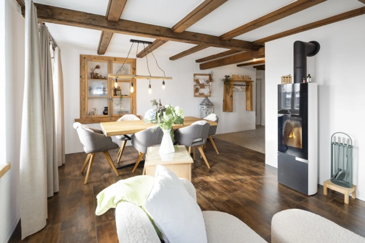 Space miracle with garden and diverse possibilities - Photo 1 of 14