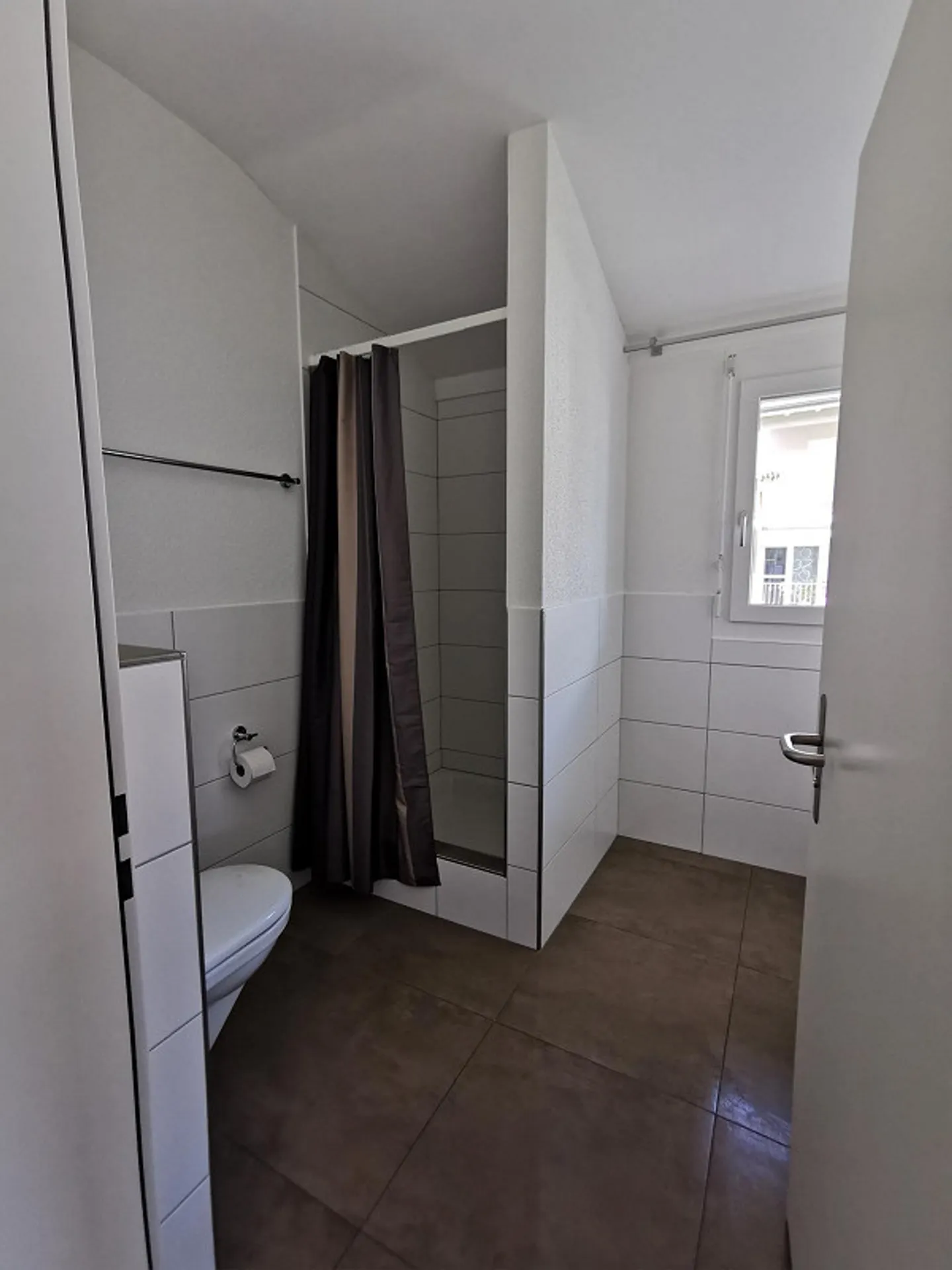 Modern 4.5-room penthouse apartment with large terrace & lift in apartment - Photo 4 of 5