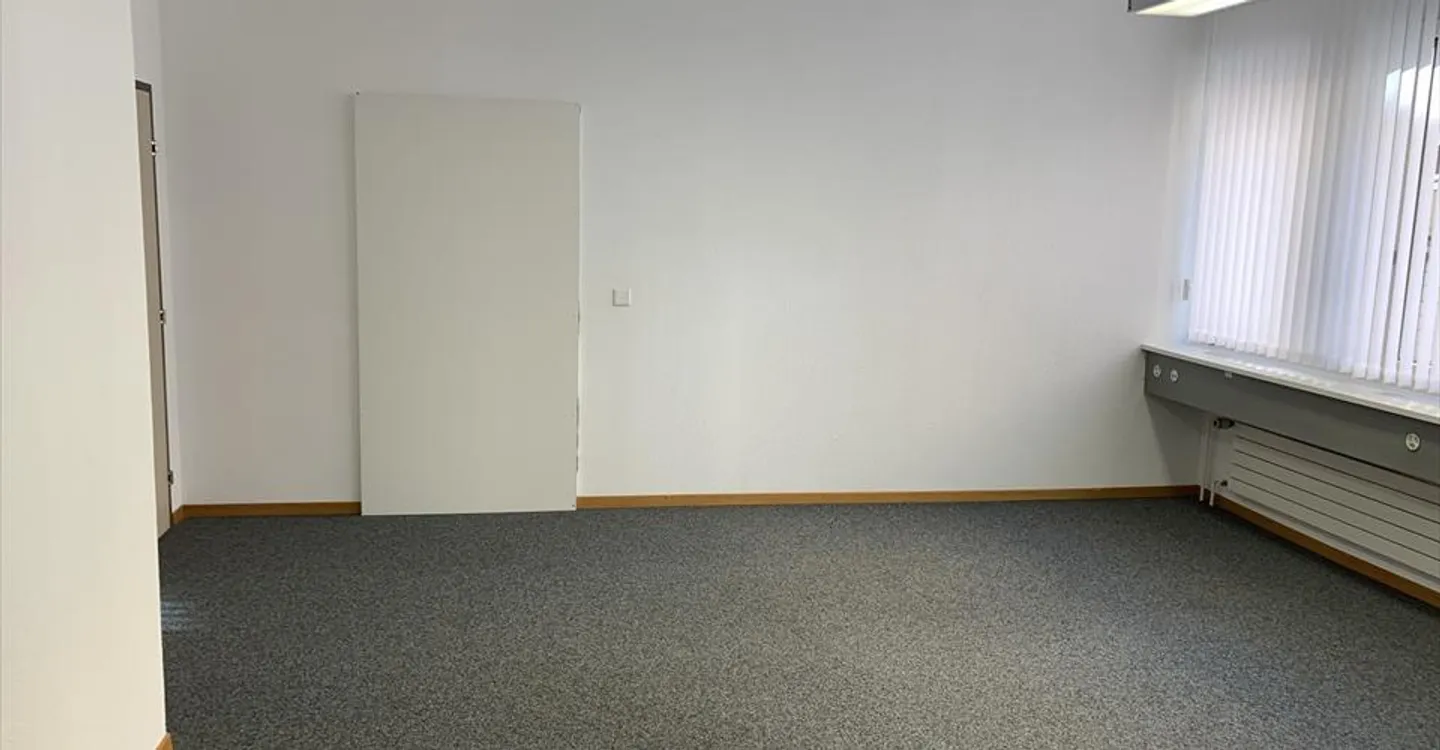 Büro zu vermieten von 27m2 in der Nähe des Marktplatzes in La Chaux-de-Fonds - Foto 4 von 7