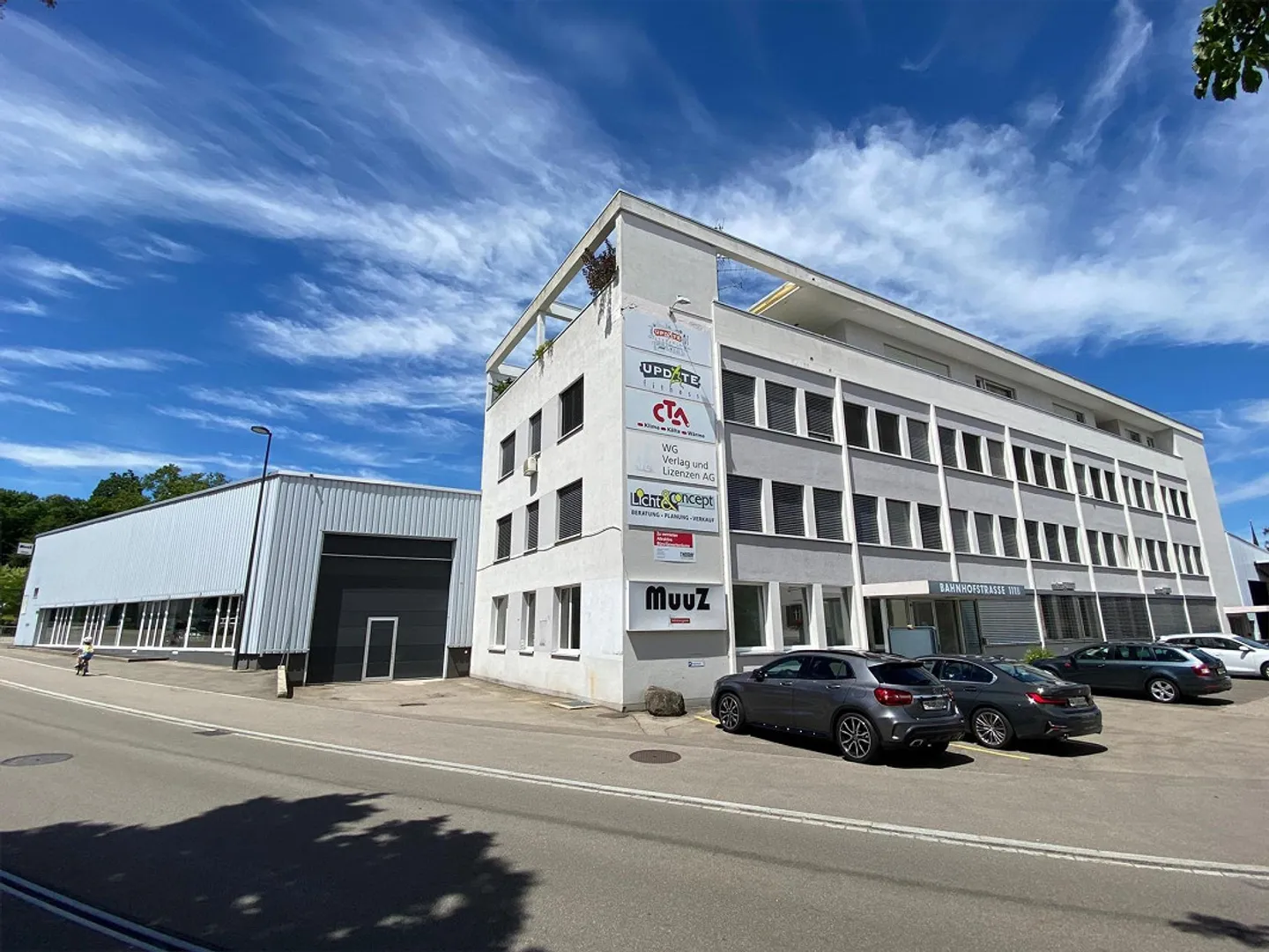 Espace de stockage spacieux au 1er sous-sol dans un emplacement central - Photo 1 sur 13