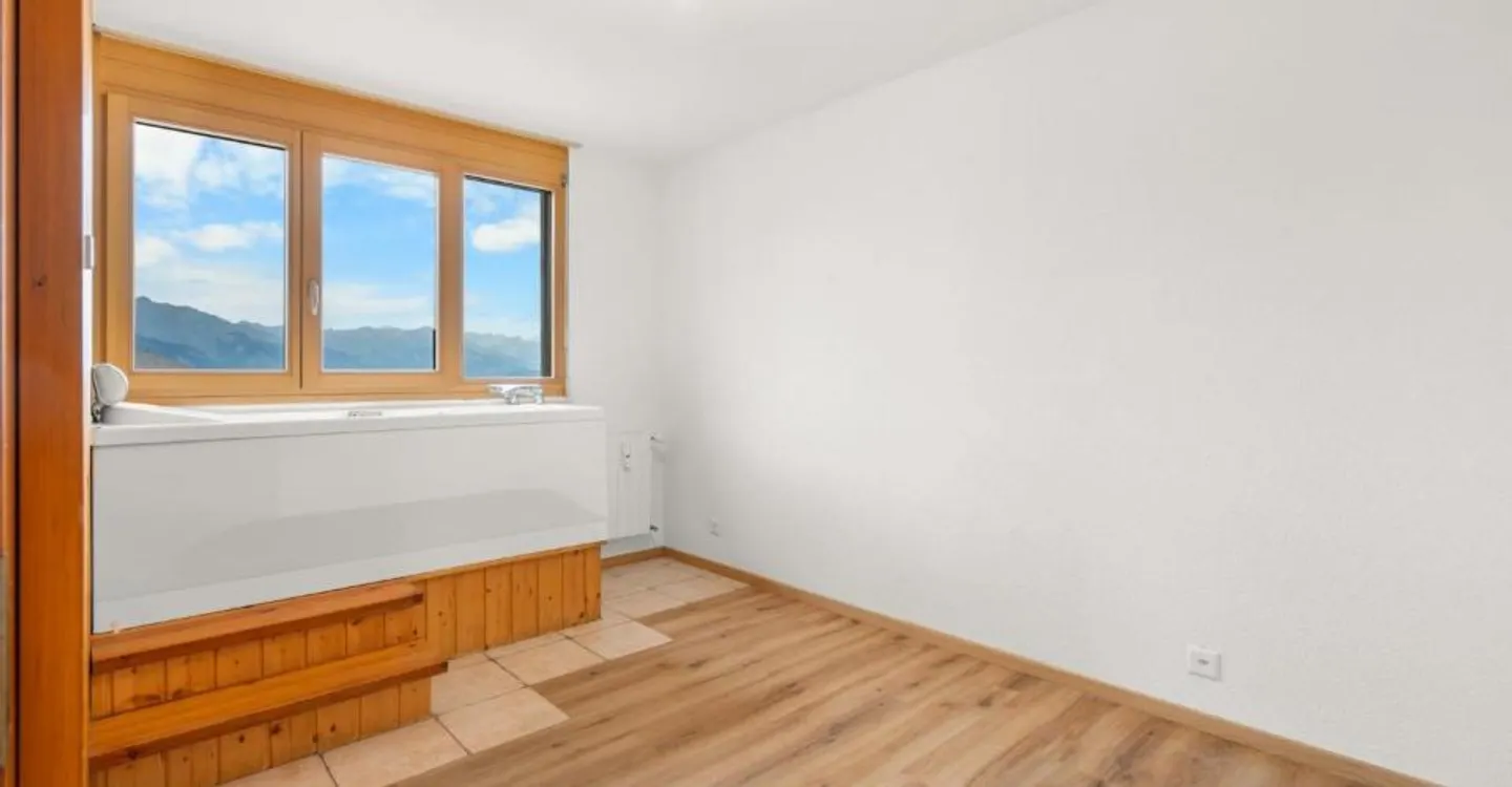3,5-Zimmer-Wohnung im 5. und letzten Stock mit Parkplatz - Foto 6 von 12