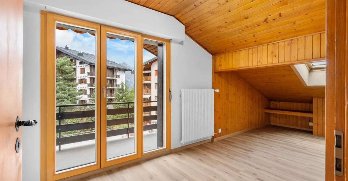 3,5-Zimmer-Wohnung im 5. und letzten Stock mit Parkplatz - Foto 8 von 12