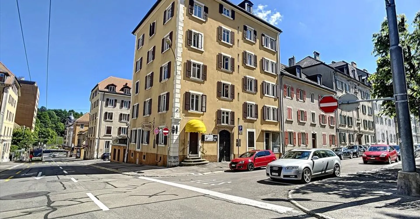 Immeuble locatif dans les Montagnes neuchâteloises - Photo 1 sur 9