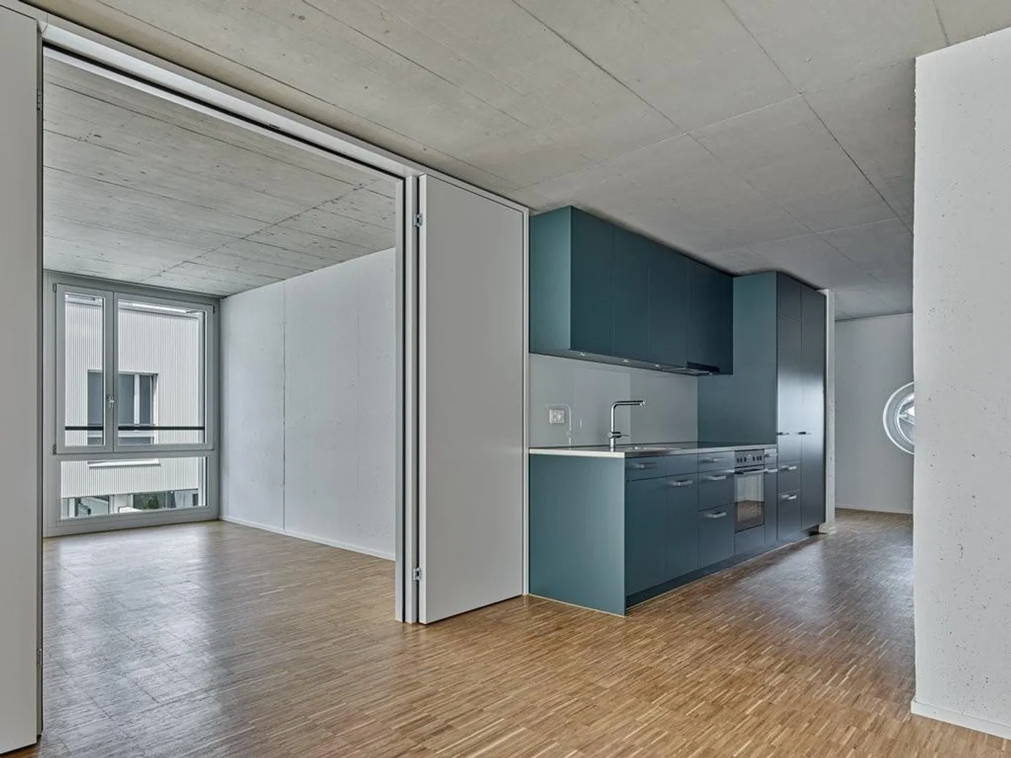 Appartement 2,5 pièces dans un nouveau bâtiment de première classe ! - Photo 2 sur 5