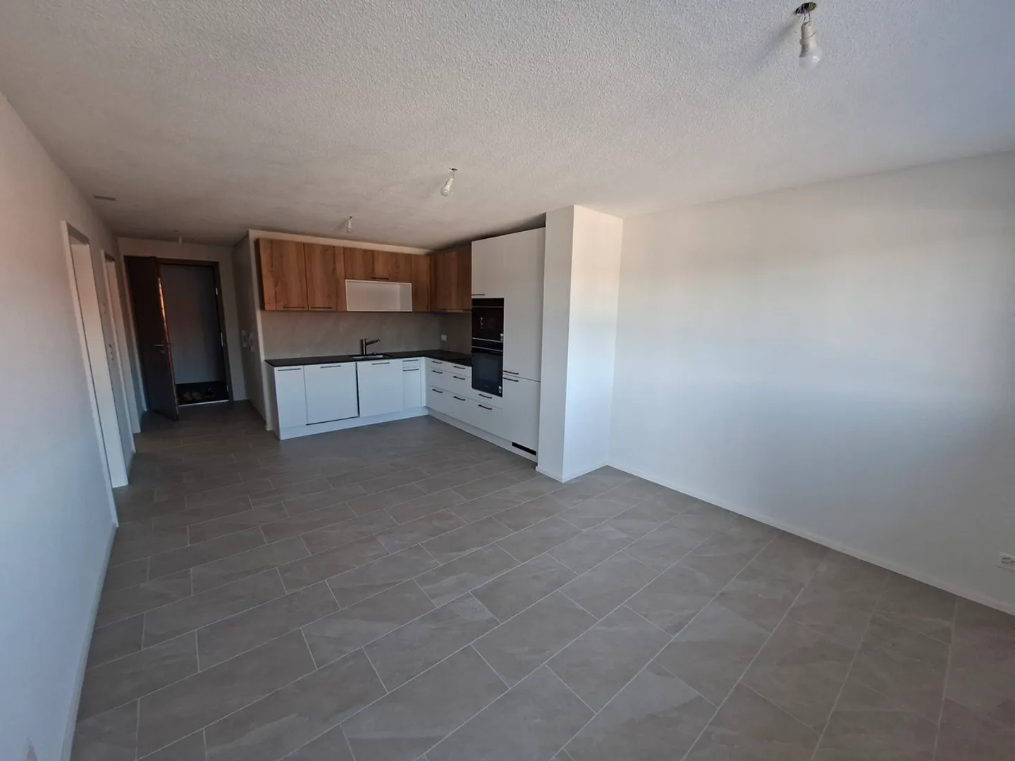 Appartement avec 2,5 pièces à deux pas de la gare - Photo 3 sur 6
