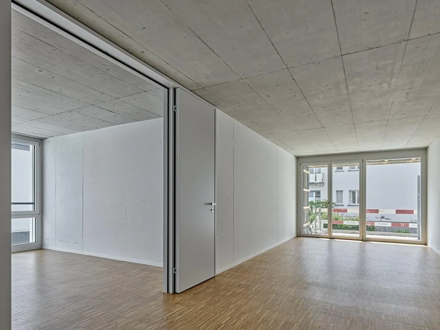 Appartement 2,5 pièces dans un nouveau bâtiment de première classe ! - Photo 3 sur 5