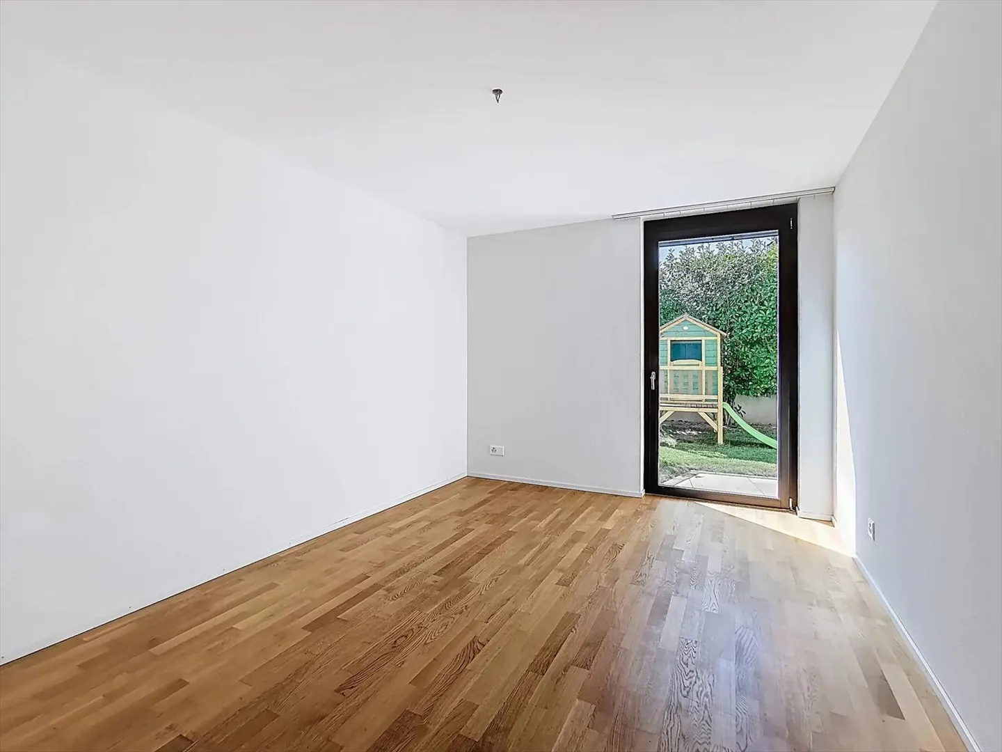 Wohnung mit 4.5 Zimmern in der Ruhe von Chessel - Foto 4 von 9