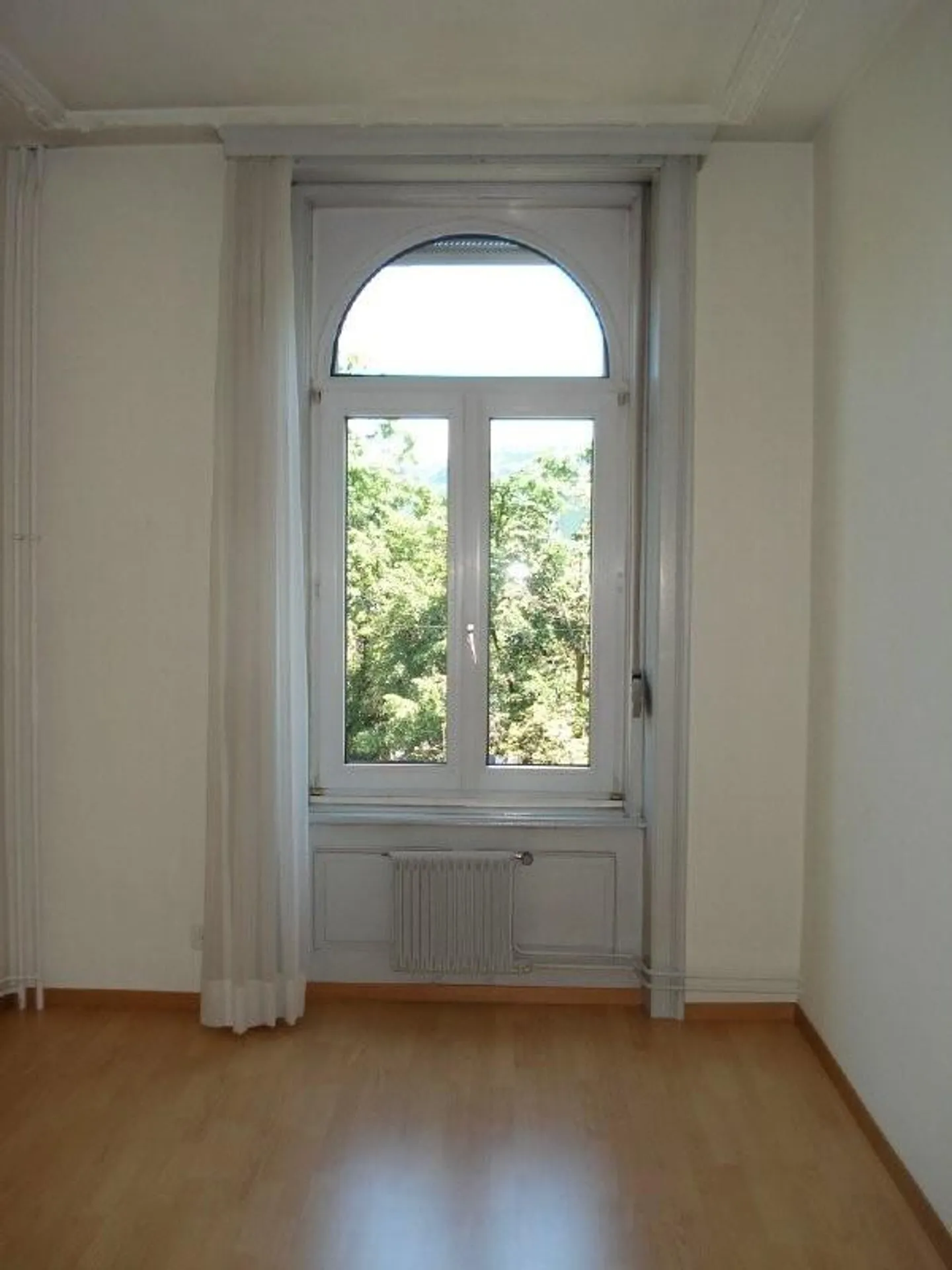 Appartamento di 3 stanze in un vecchio edificio - Foto 4 di 7