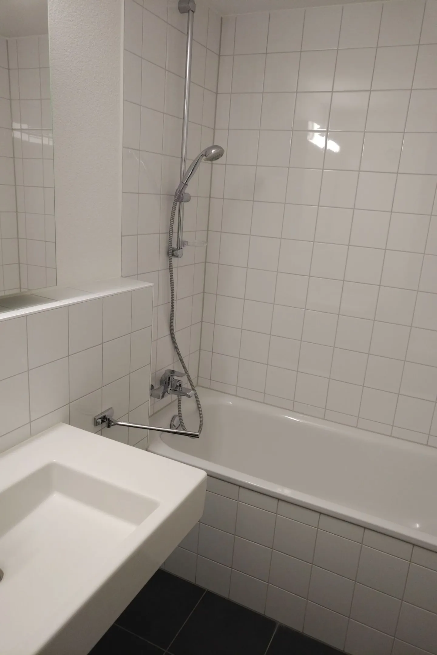 Appartement Moderne Près de la Frontière - Photo 5 sur 11