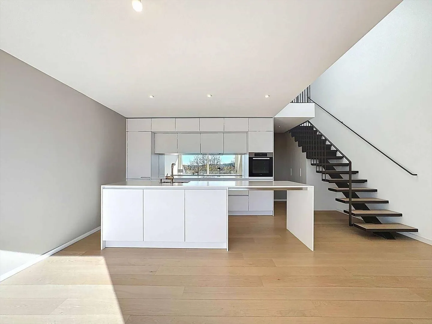 Dachgeschoss 3,5 Zimmer - Foto 1 von 13