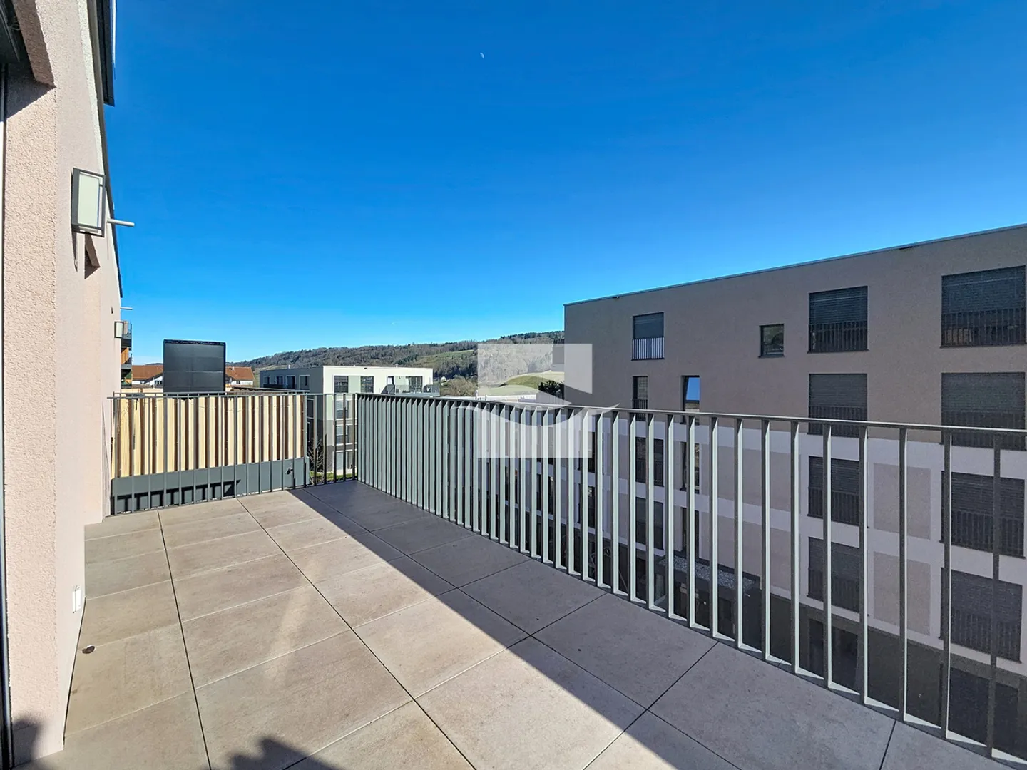 Bright 4.5 Room Apartment - Photo 10 of 11