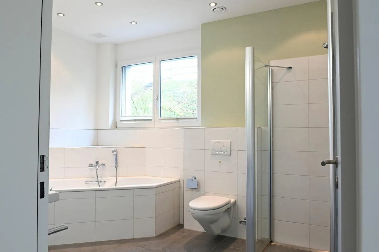 Exklusive Terrassenwohnung in Zuzwil - Foto 4 von 6