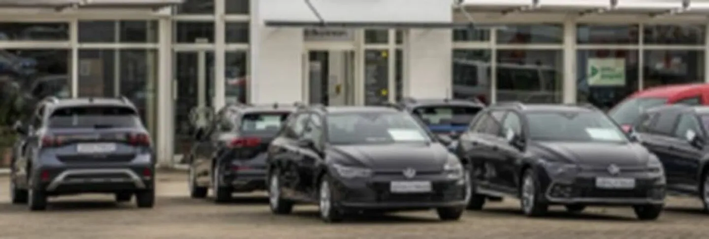 well-established garage business in the city of Bern - Photo 1 of 2