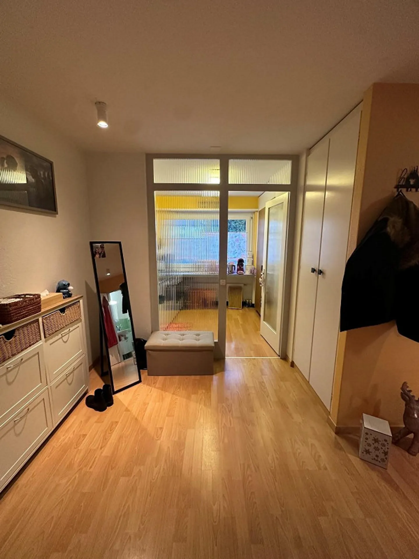 Appartamento affascinante 3.5 stanze a Bülach - Foto 2 di 8