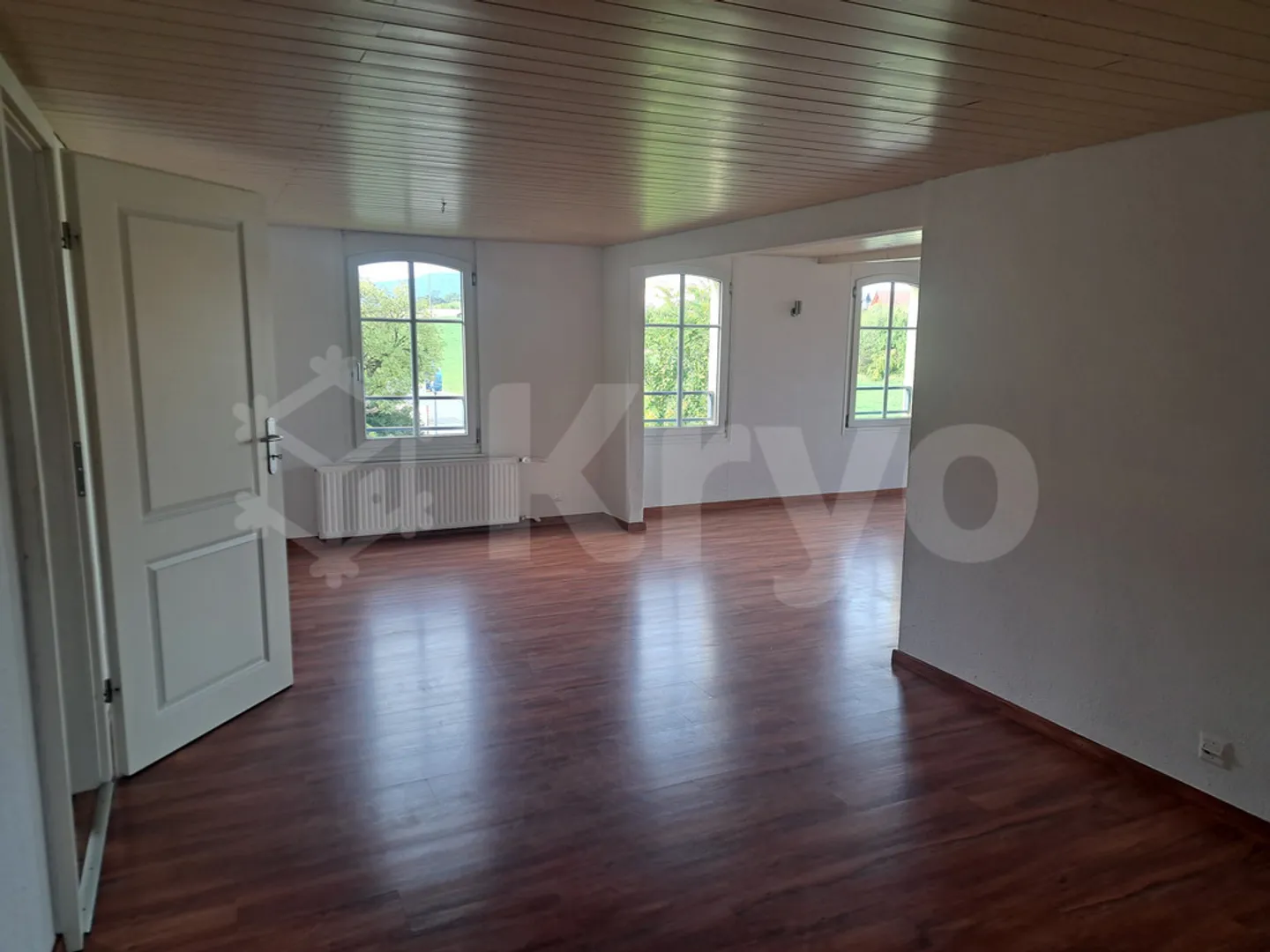 Appartement spacieux 4.5 pièces - Photo 2 sur 6