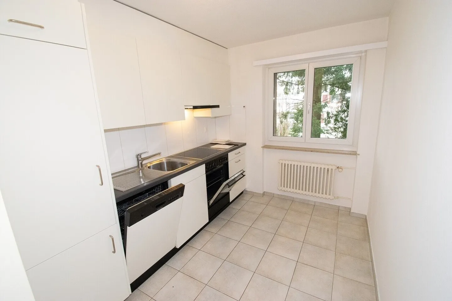 Pretty apartment in a central location - Photo 1 of 10