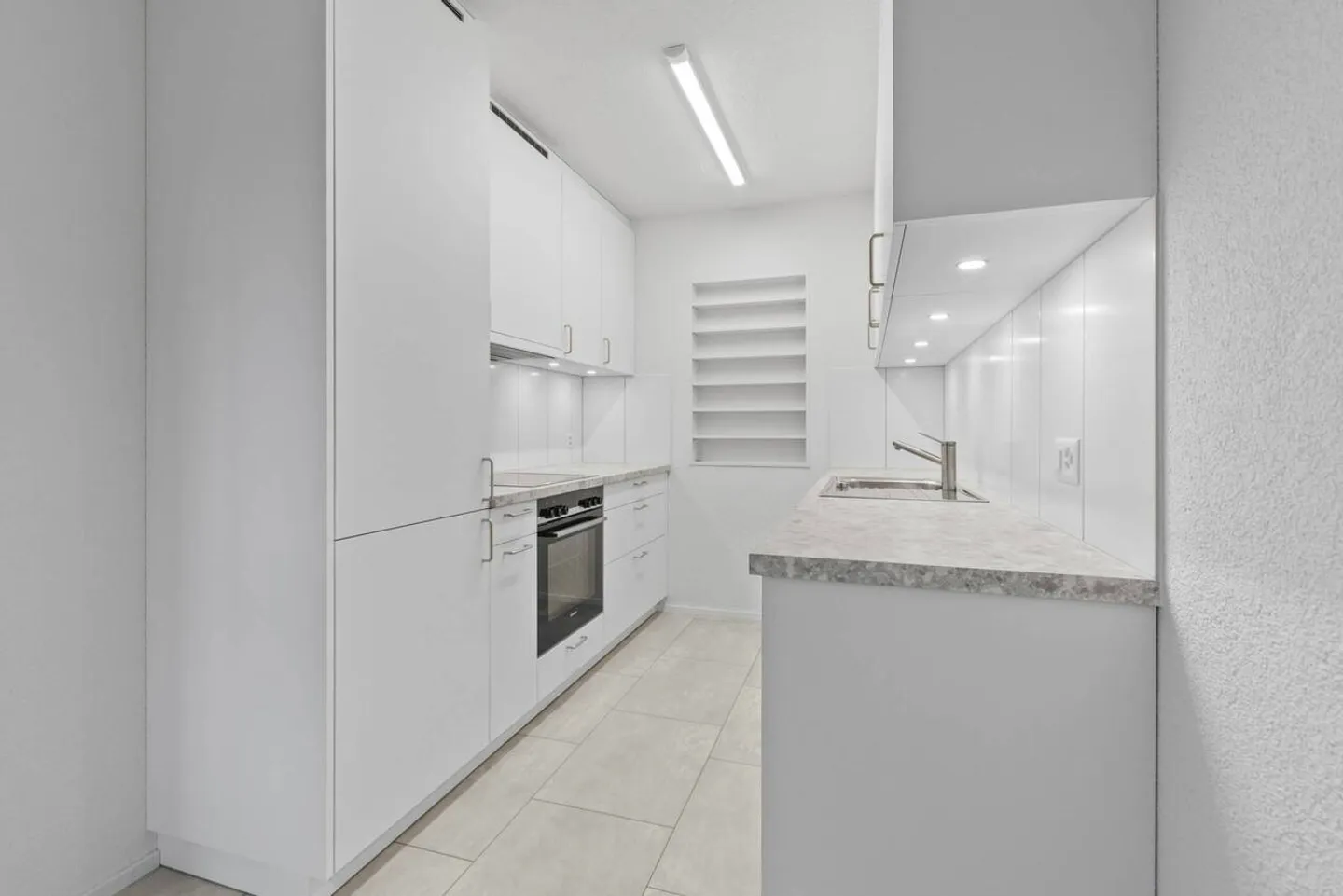 Apartment for rent - Photo 3 of 10