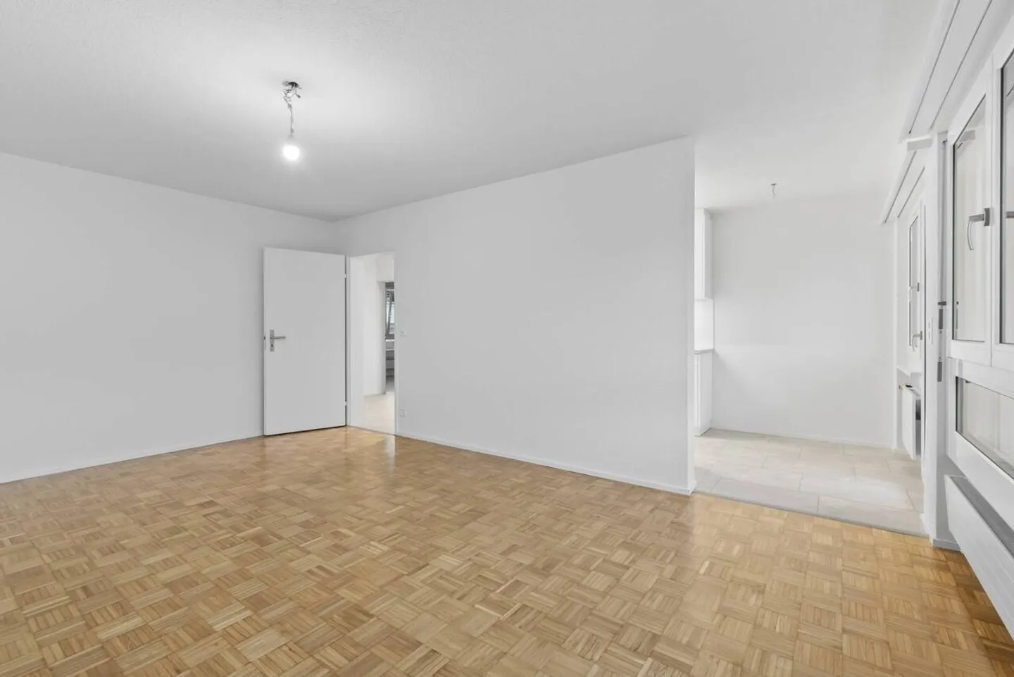 Apartment for rent - Photo 4 of 10