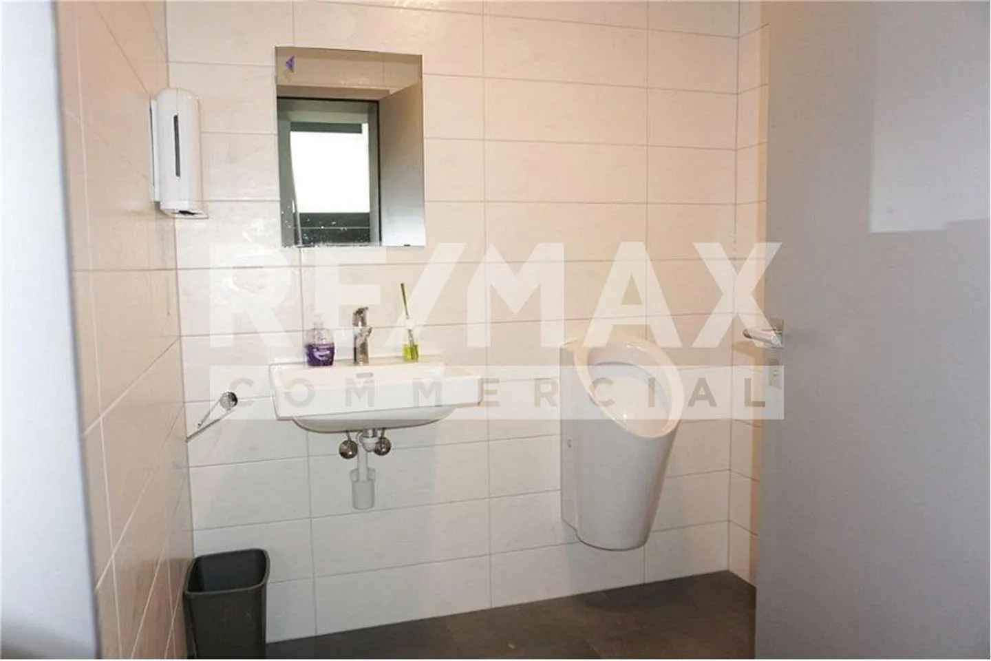 Espace de vente/Pratique/Commercial ou similaire à Murten - Photo 3 sur 8