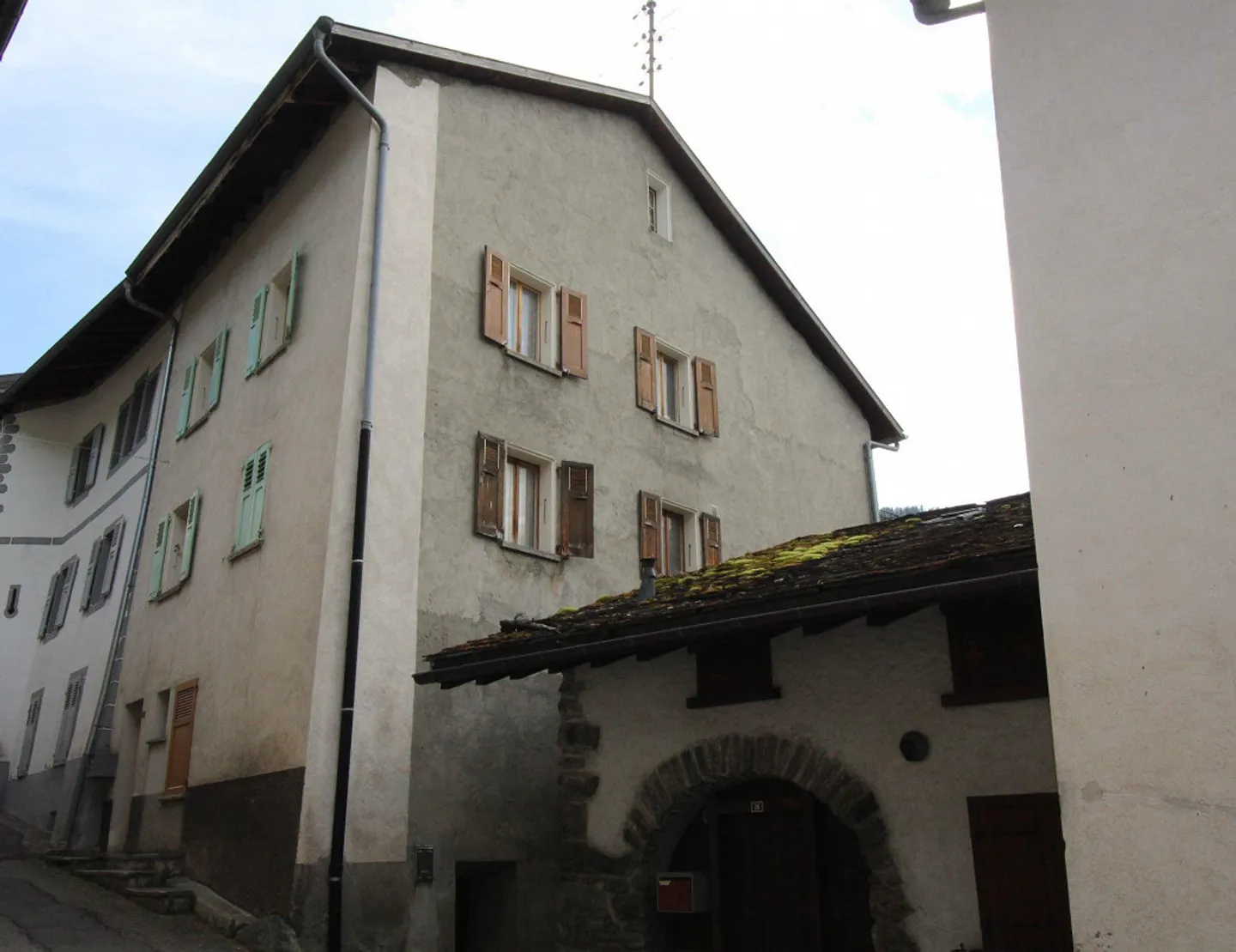 «Dorfhaus mit großem Sanierungspotenzial | Deckel» - Foto 1 von 13