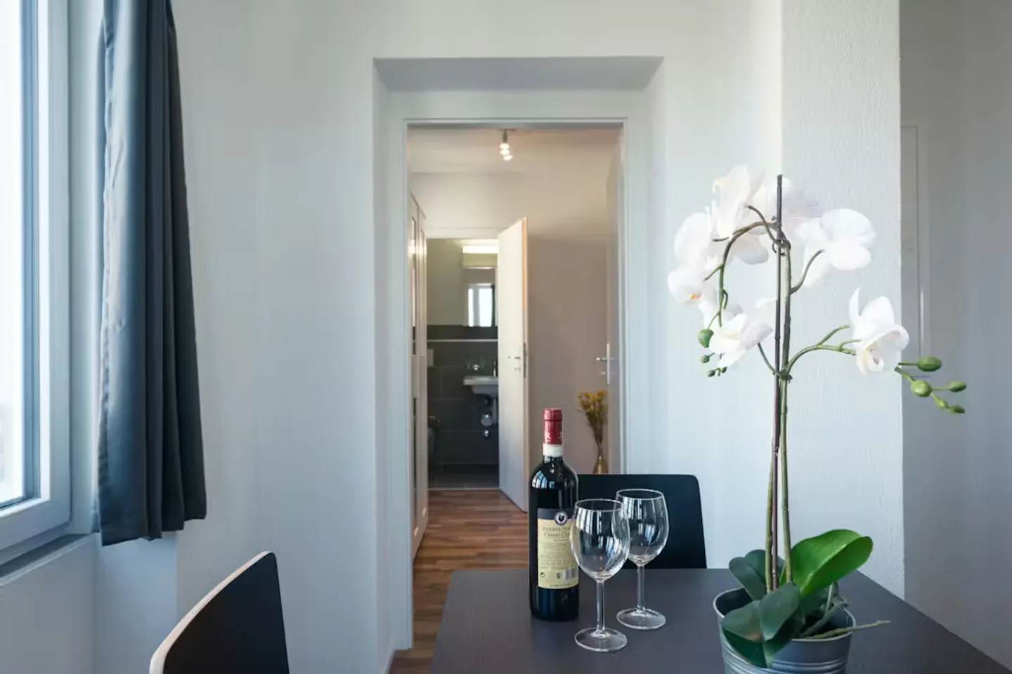 Chic Apartment in Zürich - Photo 9 of 10