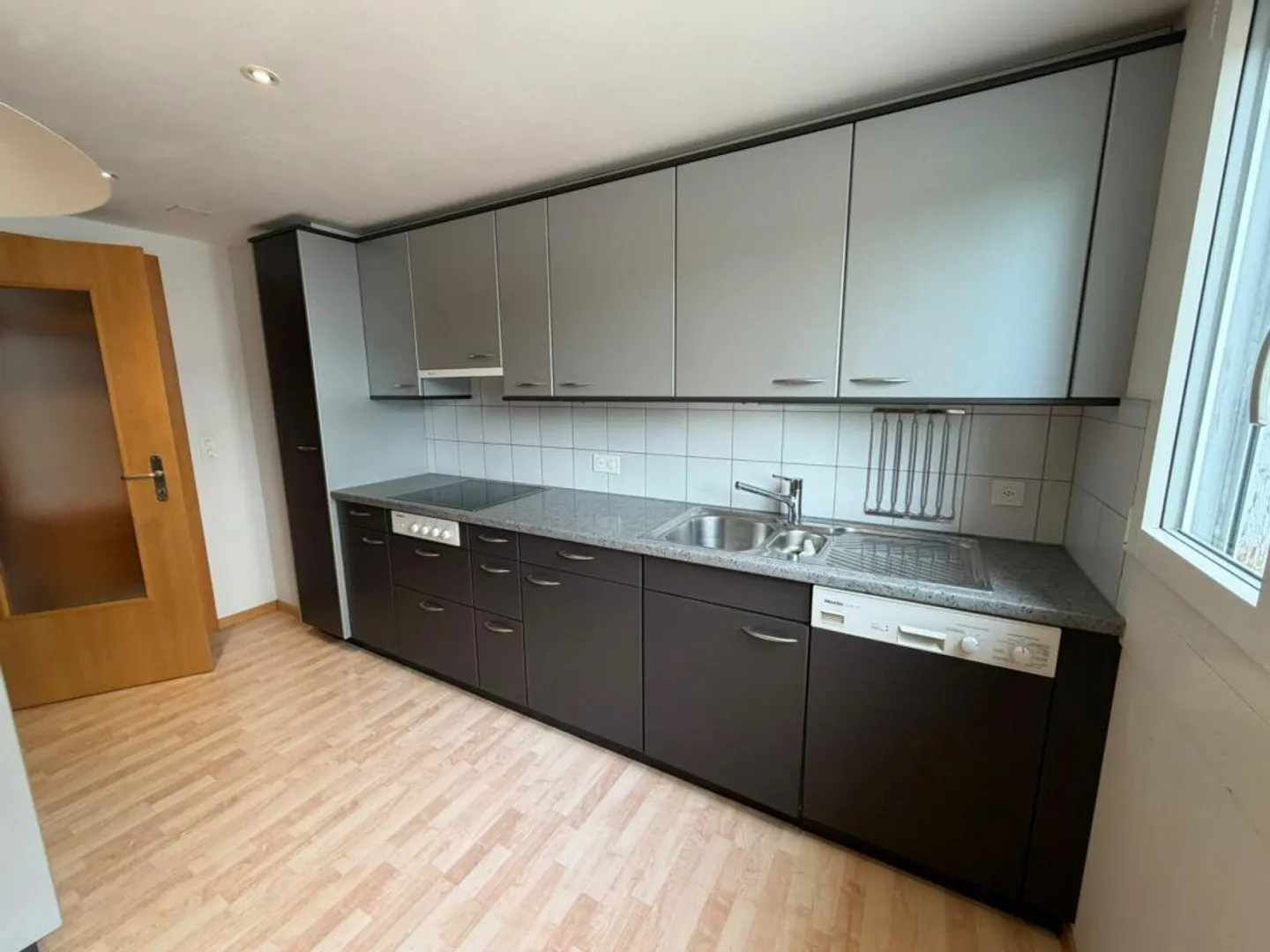 Appartamento 5.5 stanze nel centro del villaggio - Foto 2 di 10