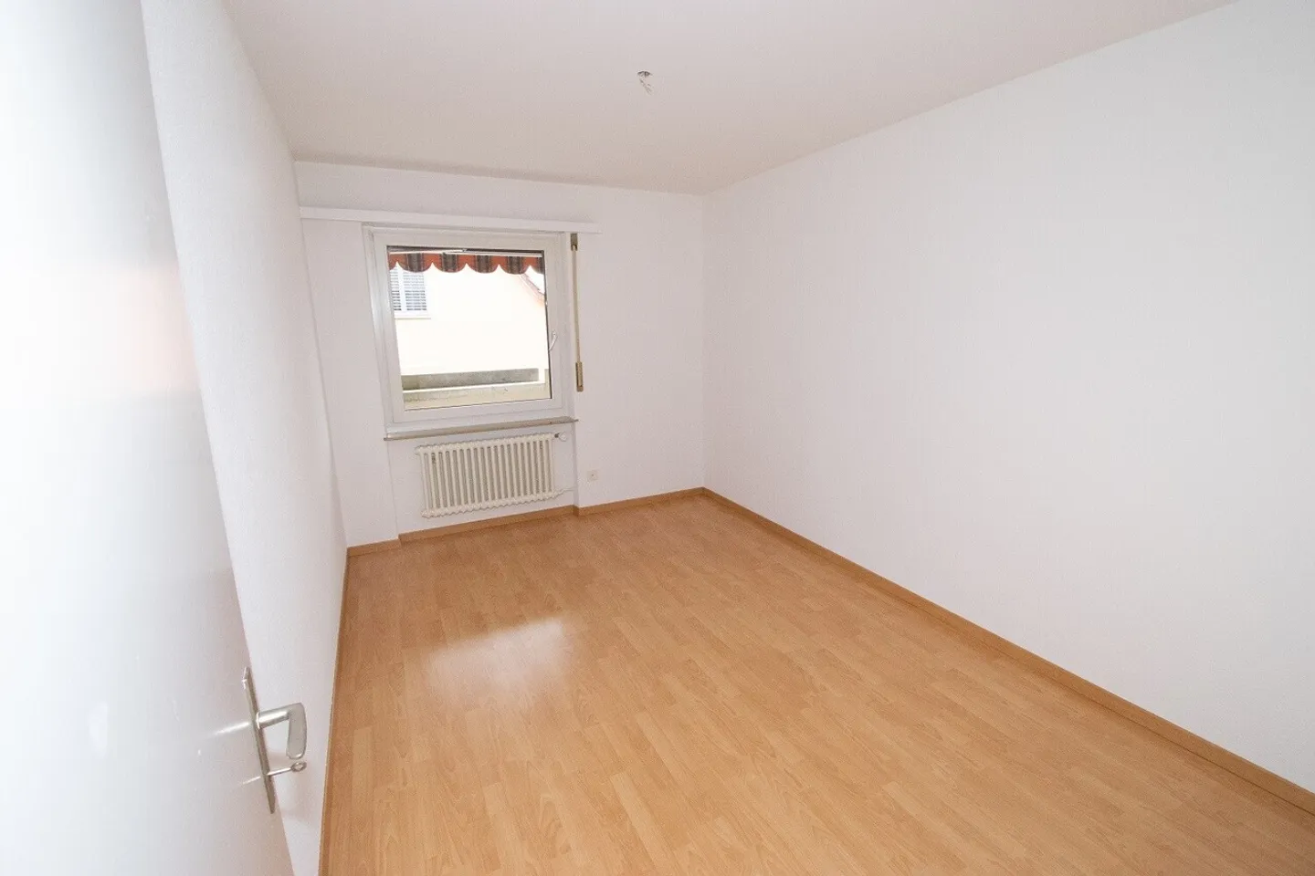 Pretty apartment in a central location - Photo 8 of 10