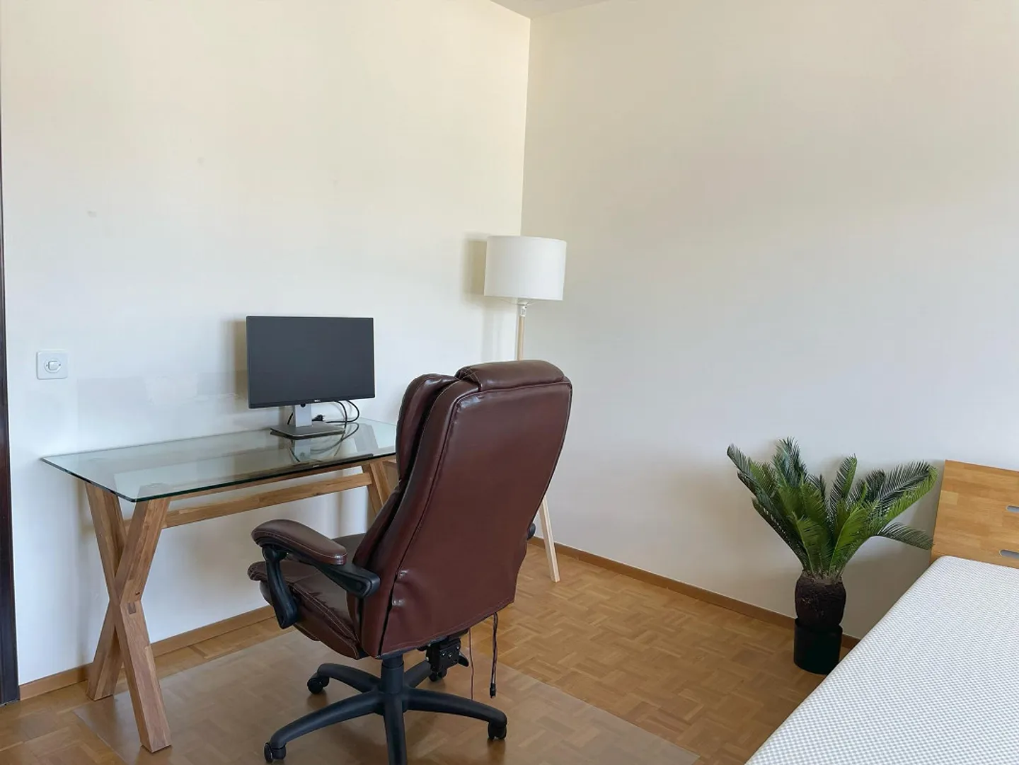 AC Zimmer mit Seeblick & AC in der Nähe von USI - Foto 1 von 4