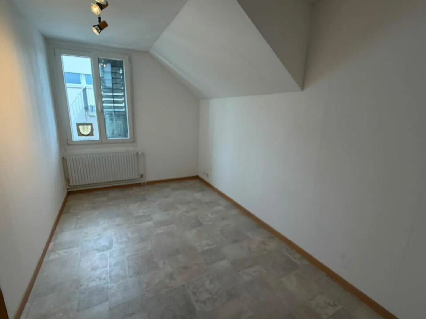 Appartamento 5.5 stanze nel centro del villaggio - Foto 7 di 10