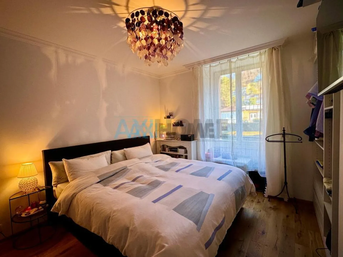 EXCLUSIVELY, just steps from the lake with exceptional views - Photo 11 of 14