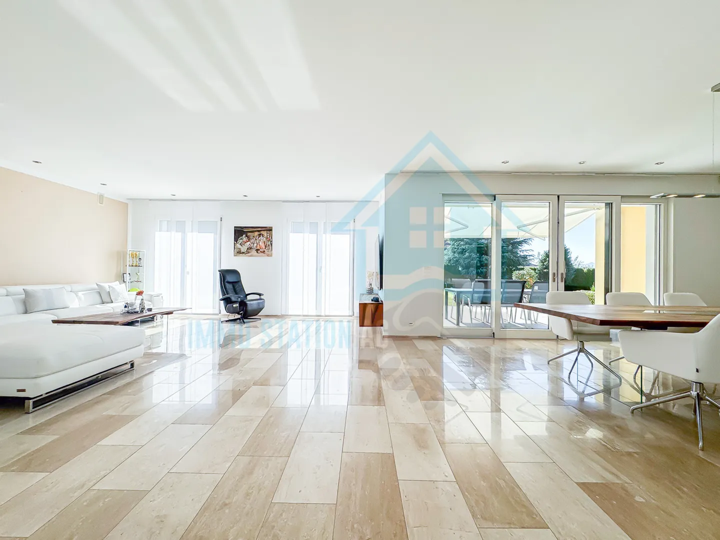 Exklusives Einfamilienhaus mit moderner Architektur & Komfort - Foto 1 von 16