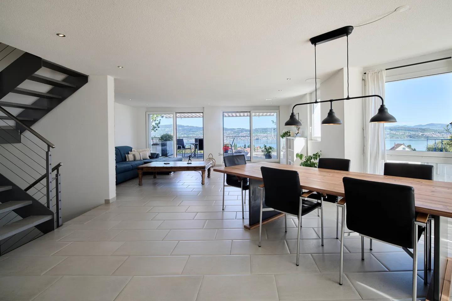 Spacious House with Lake View - Photo 20 of 24