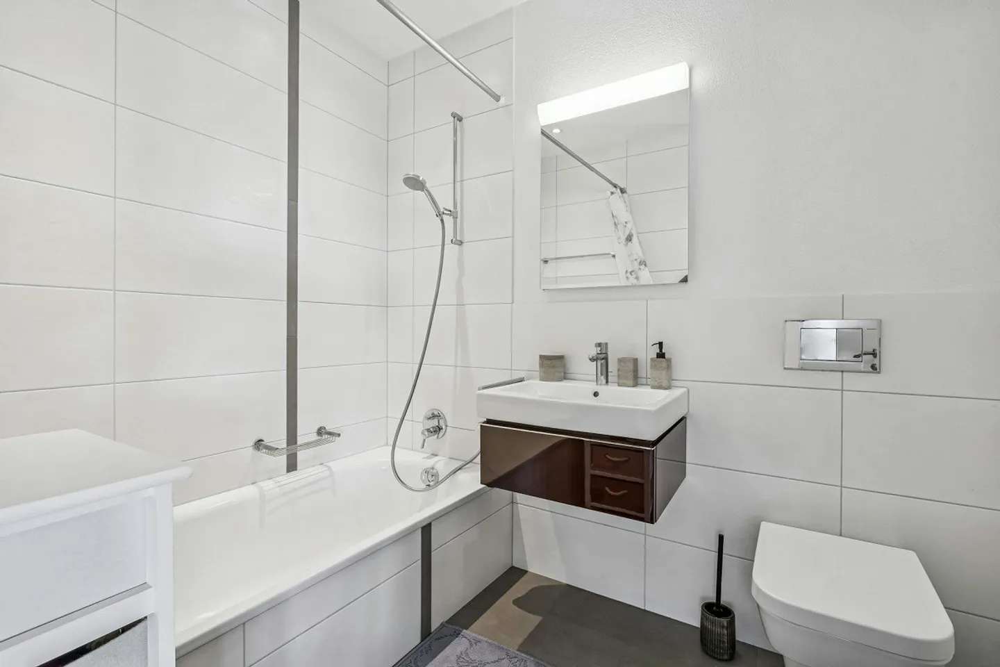 Living with a View - 4½-Room Apartment in Claridapark, 8636 Wald - Photo 10 of 12