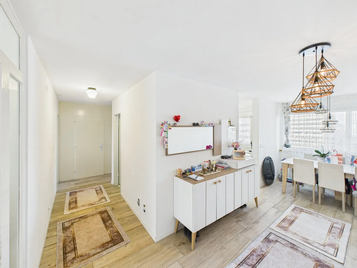 Appartement 3.5 pièces avec vue dégagée dans un emplacement attrayant à Spreitenbach - Photo 2 sur 6