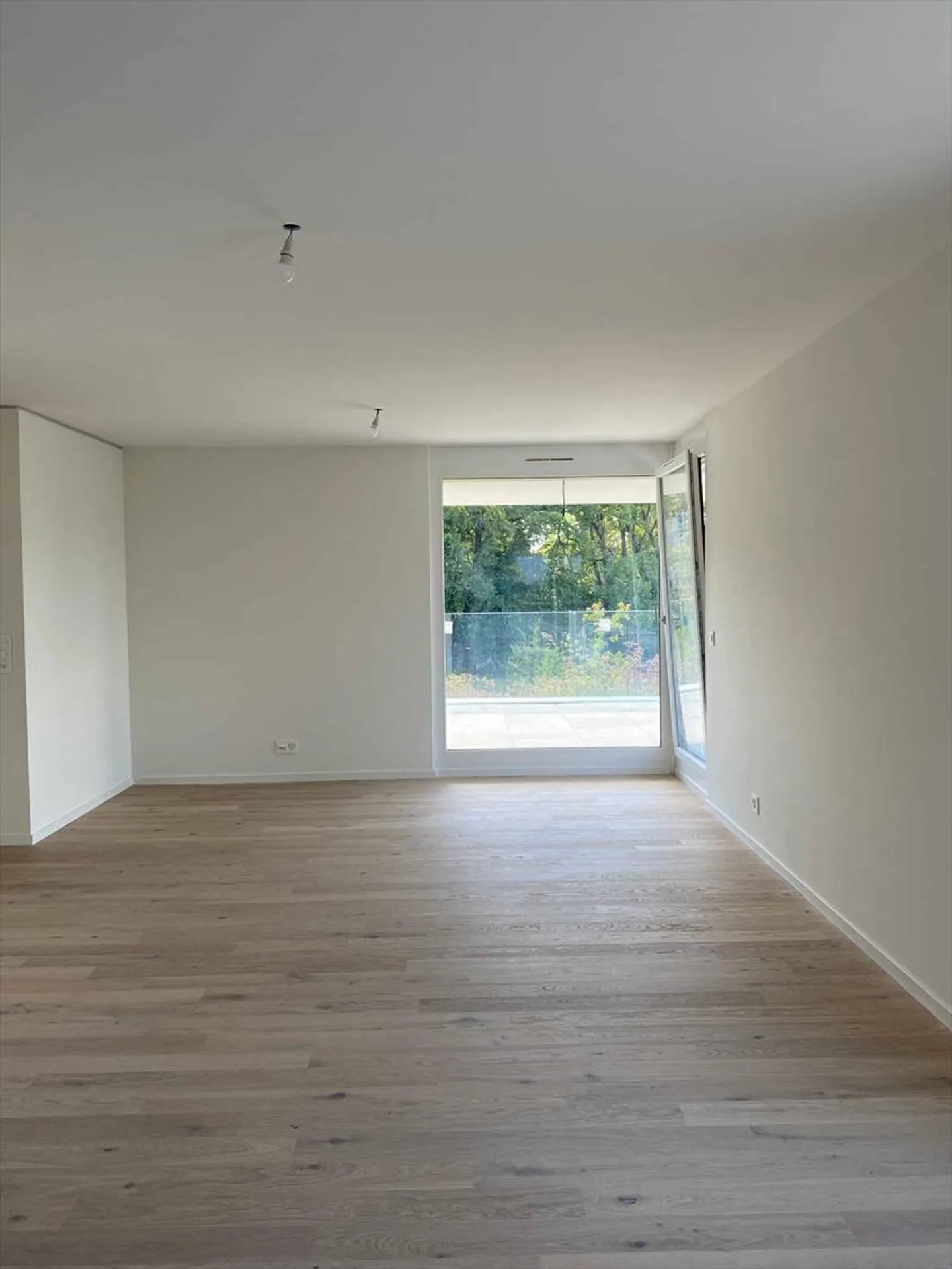 Appartement 5 pièces - Photo 2 sur 4