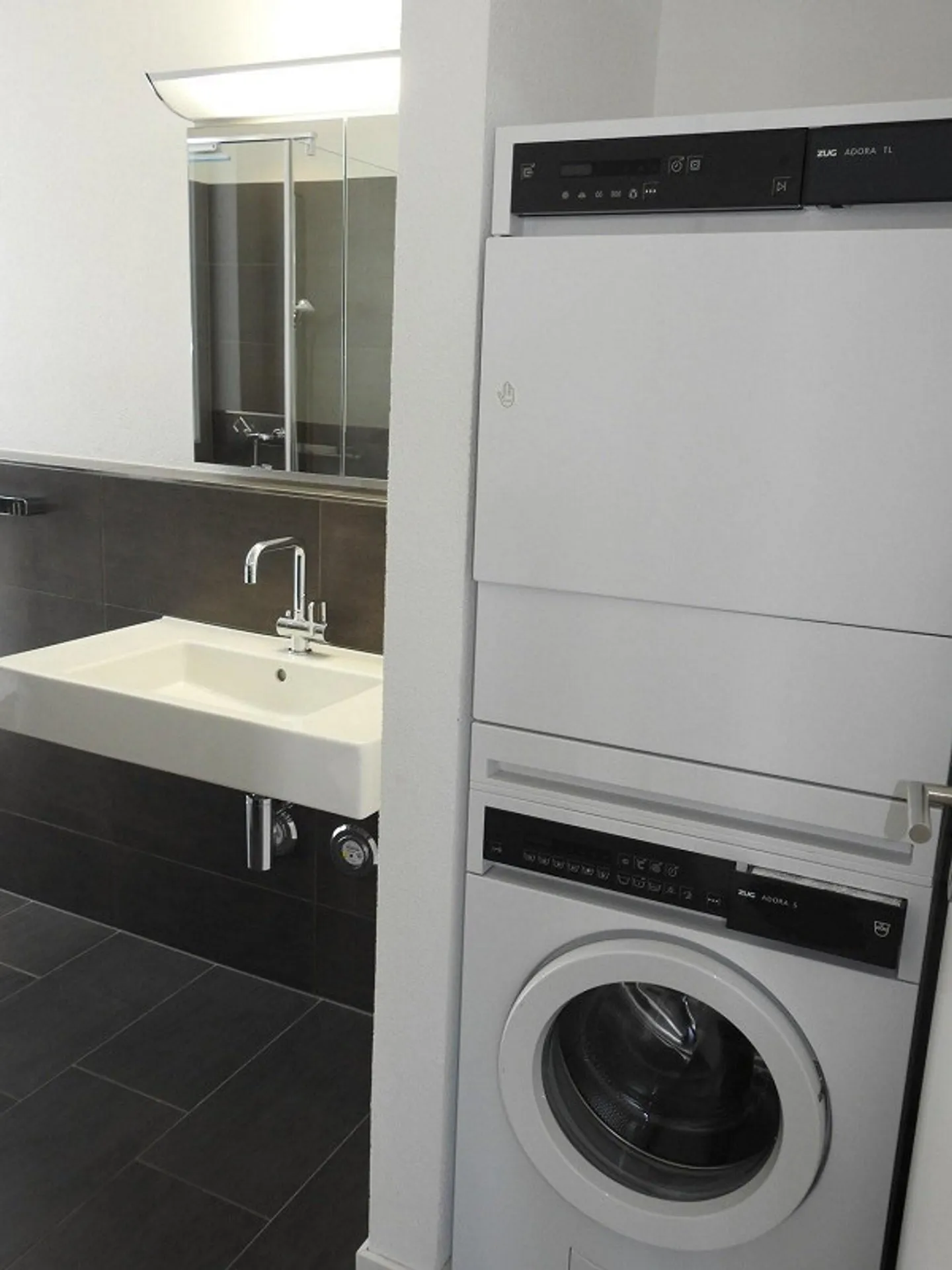 Vivere moderno con balcone soleggiato e vista - Foto 11 di 12