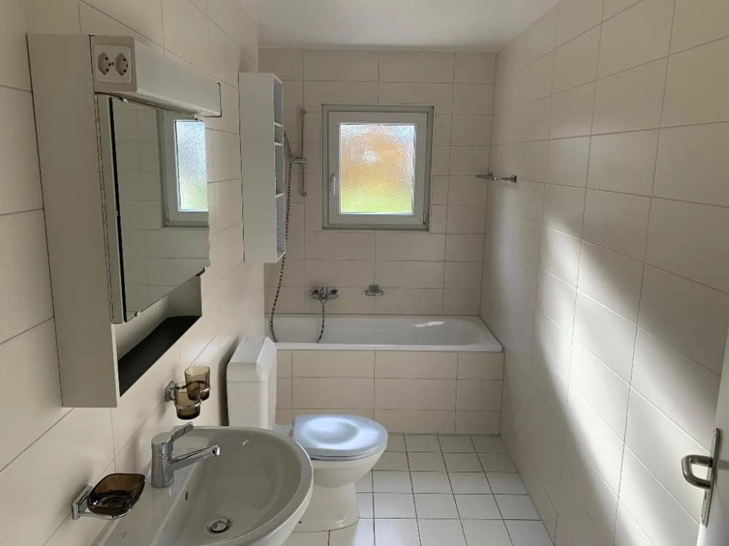 SCHÖNE WOHNUNG 4.5 ZIMMER - Foto 6 von 7