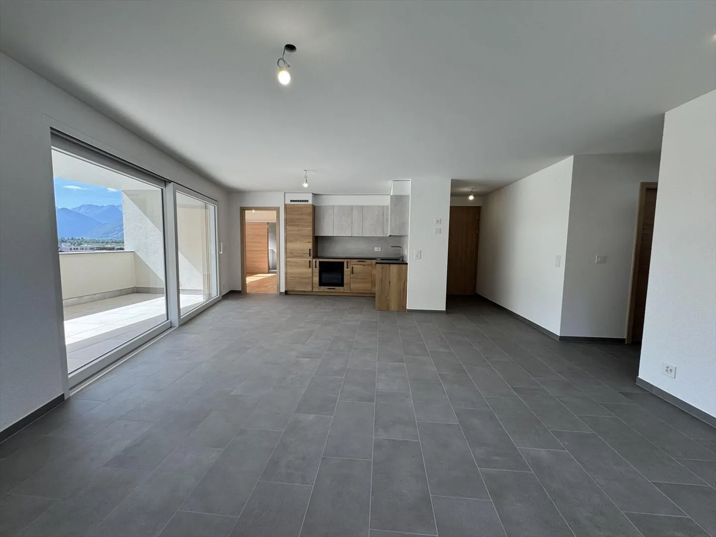 New 4.5-room apartment located in the center of Riddes - Photo 1 of 13