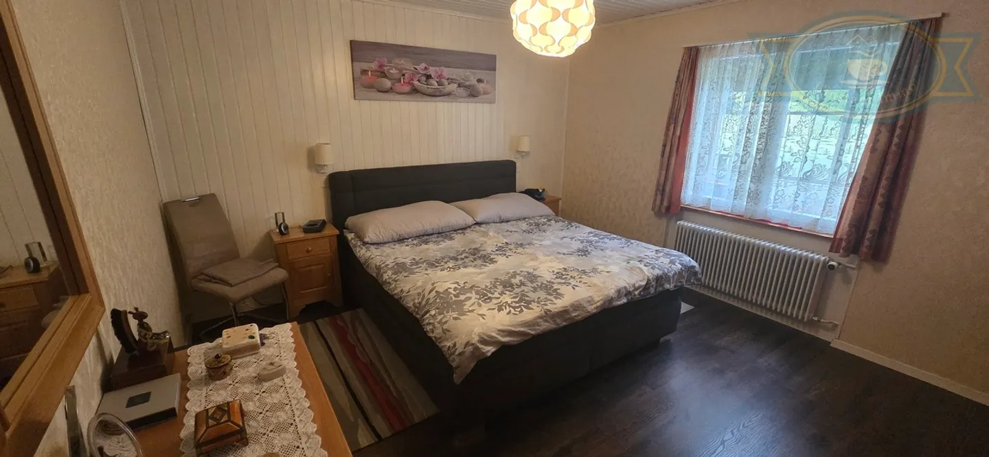 Geräumiges Haus mit freiem Blick und großem Grundstück in Coeuve - Foto 7 von 15