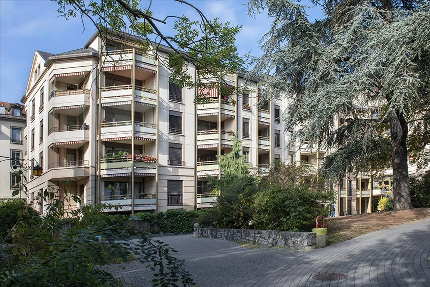 Appartement spacieux 4.5 pièces - Photo 1 sur 8