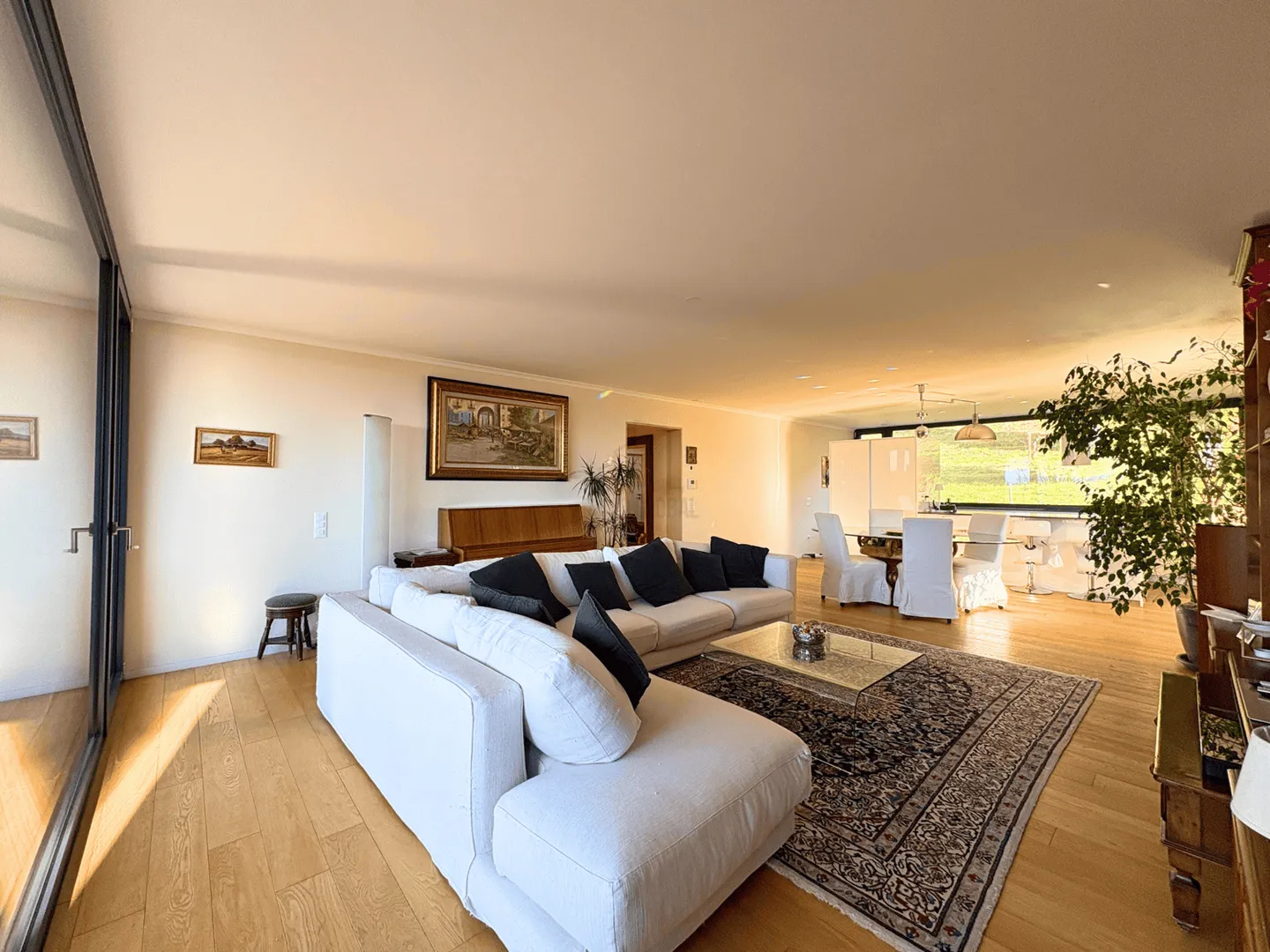 Exclusive 4.5-Room Apartment - Photo 1 of 11